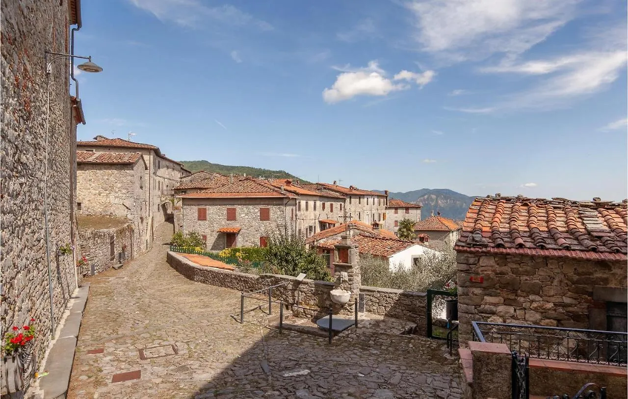 Holiday home 4 Bedroom Gorgeous Home In Colognora Di Pescaglia Vetriano