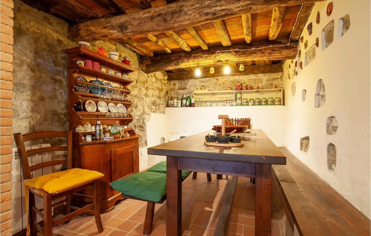 Holiday home 4 Bedroom Gorgeous Home In Colognora Di Pescaglia Vetriano Italy
